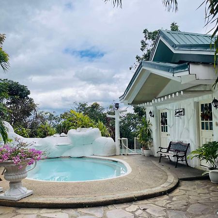 Loreland Farm Resort Antipolo Ngoại thất bức ảnh