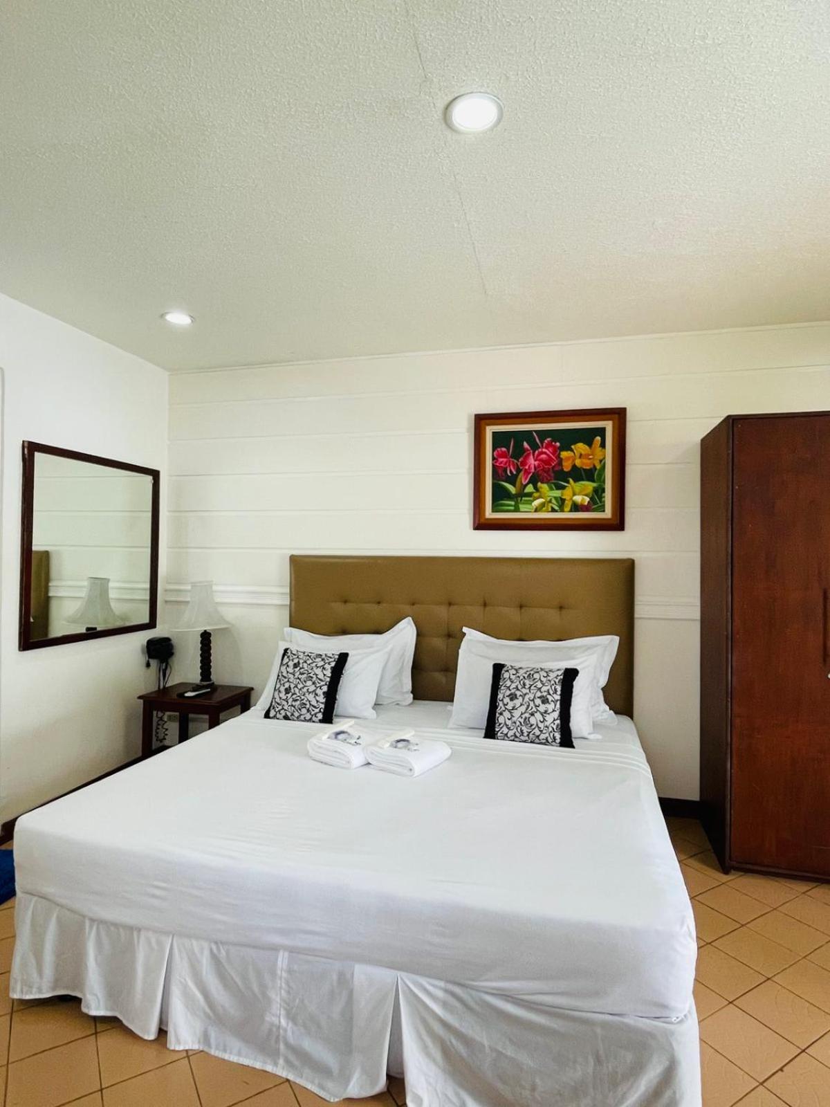 Loreland Farm Resort Antipolo Ngoại thất bức ảnh